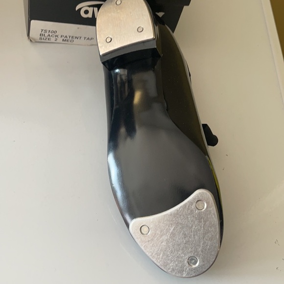 New Award black patent kid’s tap shoes 2 - Picture 5 of 6